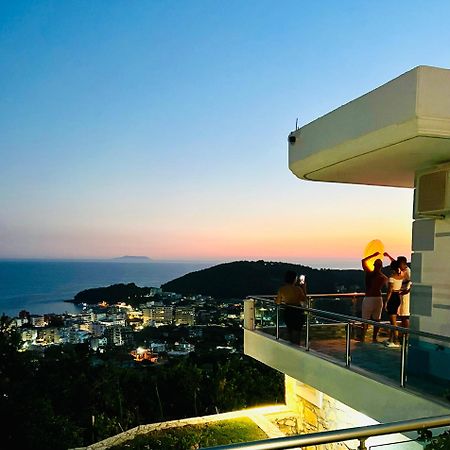 Mistral Inn Himare Bagian luar foto