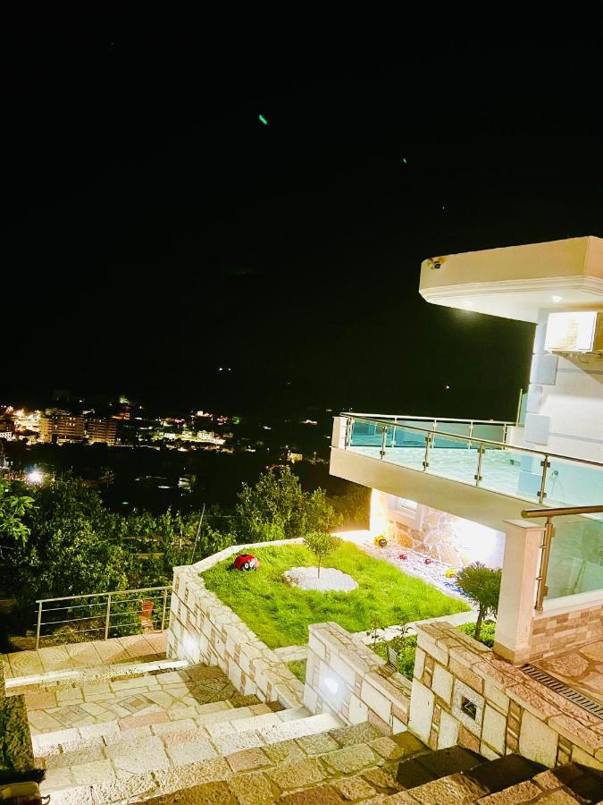Mistral Inn Himare Bagian luar foto