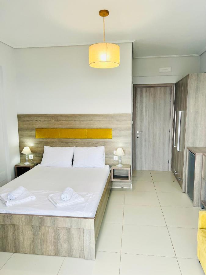 Mistral Inn Himare Bagian luar foto