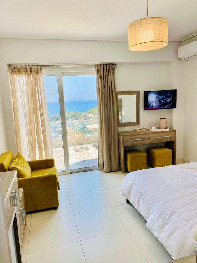 Mistral Inn Himare Bagian luar foto