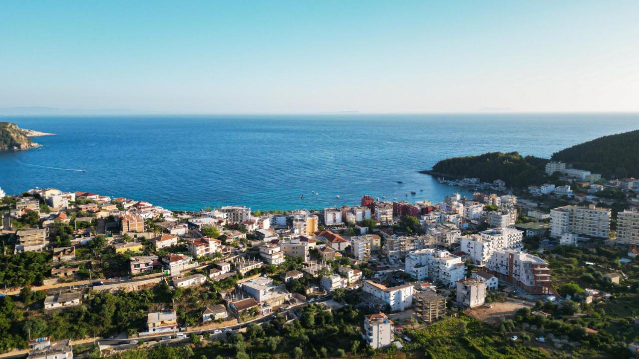 Mistral Inn Himare Bagian luar foto