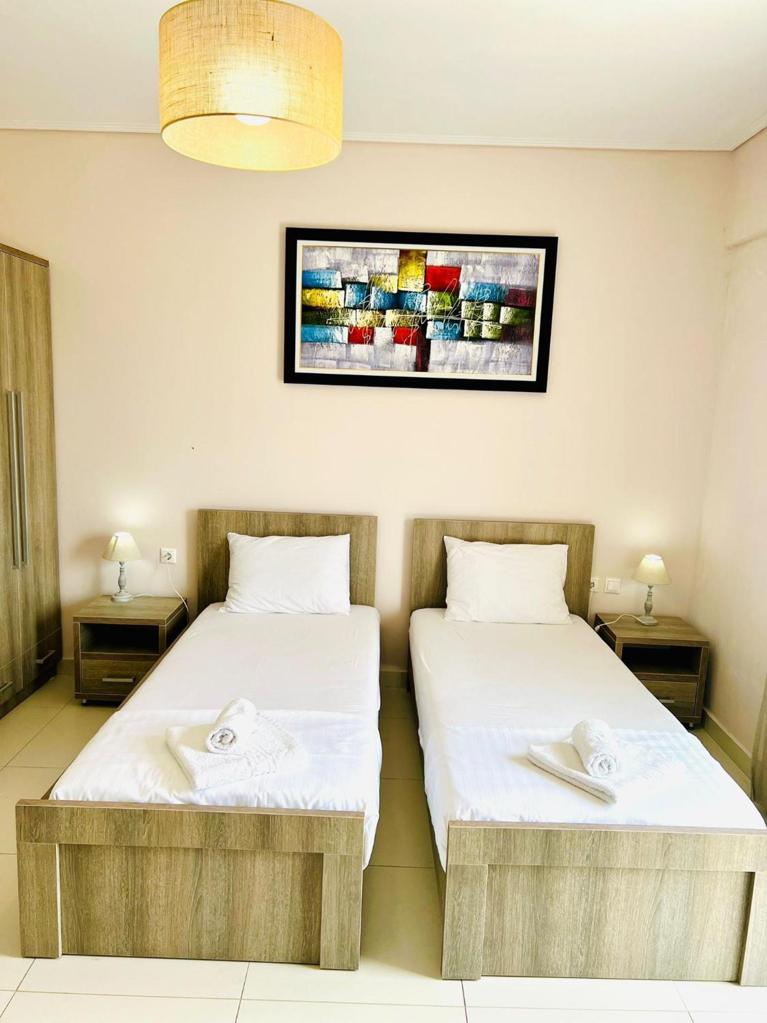 Mistral Inn Himare Bagian luar foto
