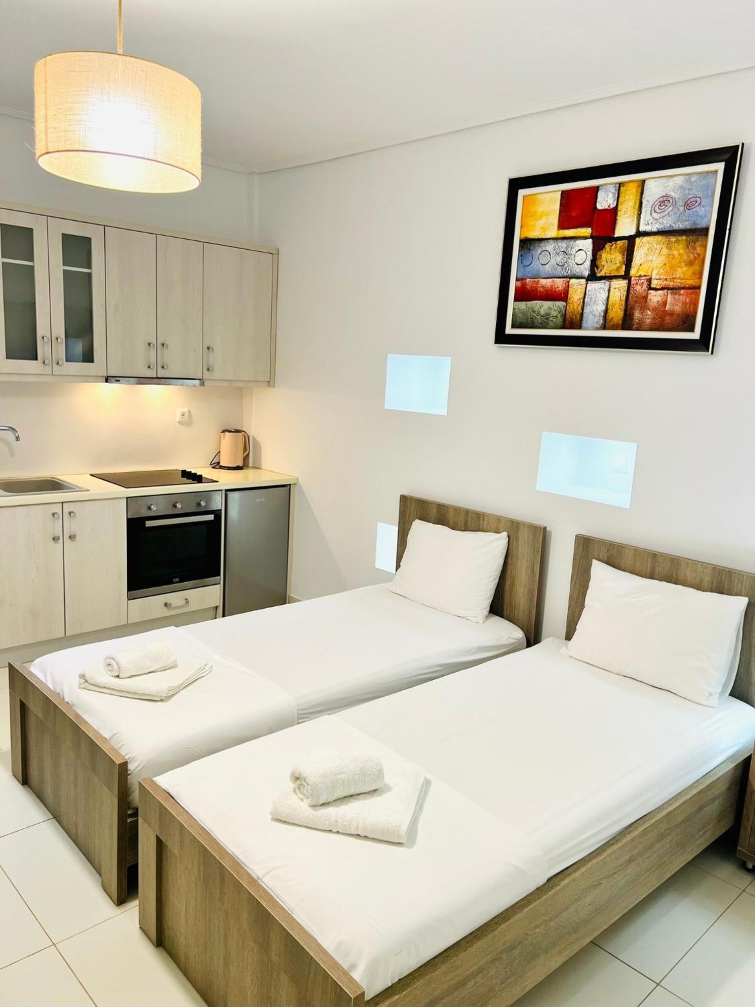 Mistral Inn Himare Bagian luar foto